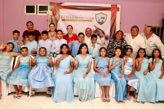 Atenea Gómez Ricalde apadrina a la Generación 2018-2024 de la Primaria Julio Sauri turno vespertino